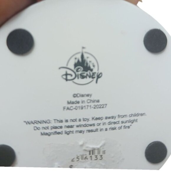 Disney WDW Resort 2021 Mickey & Minnie Mouse Snow Globe - Picture 4 of 8